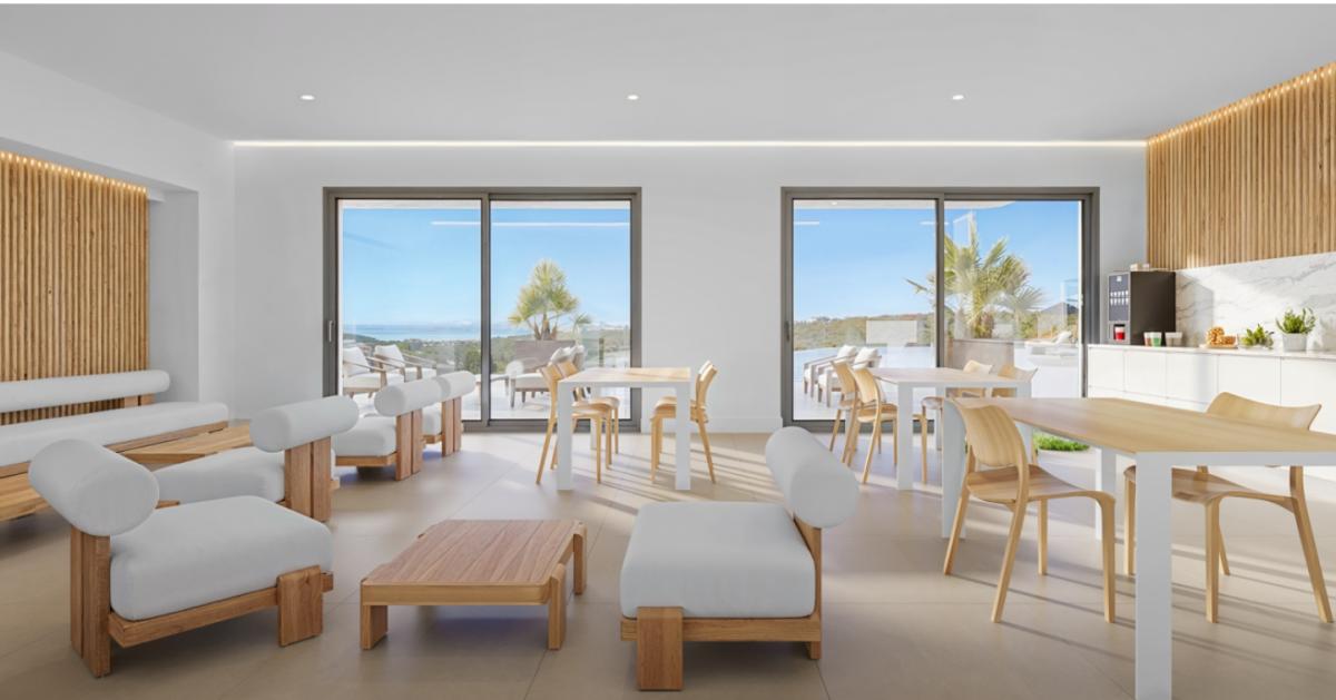 Skye Casares Golf - Image 8