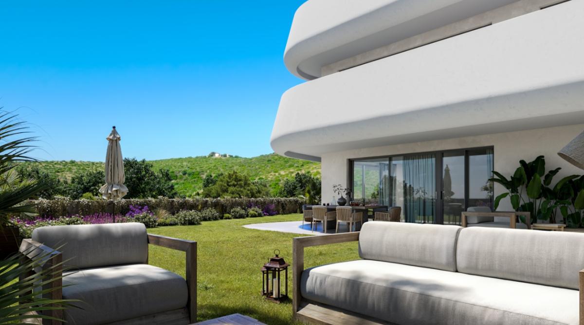 Skye Casares Golf - Image 11