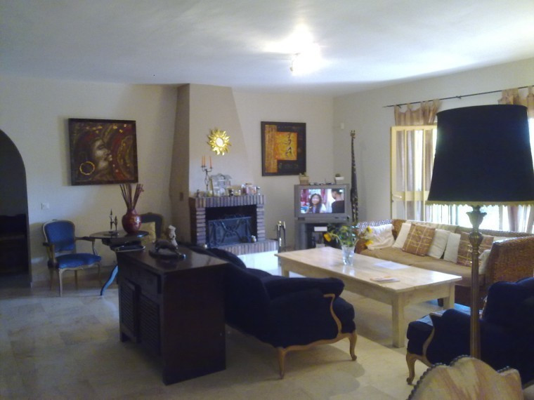Detached Villa - ID R151353 - Image 3