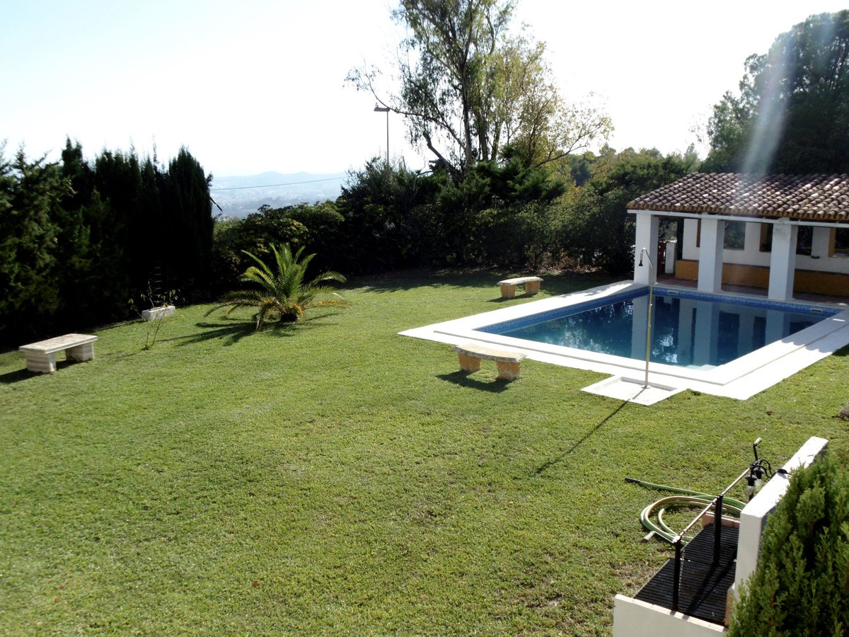 Detached Villa - ID R3037373 - Image 5