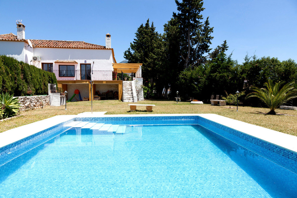 Detached Villa - ID R3037373 - Image 12