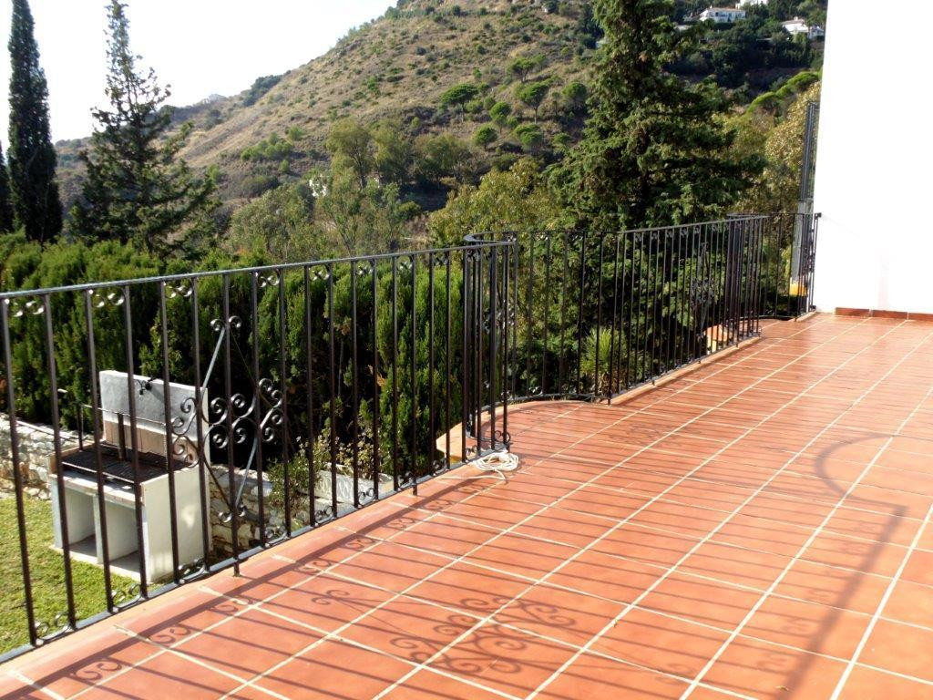 Detached Villa - ID R3037373 - Image 14