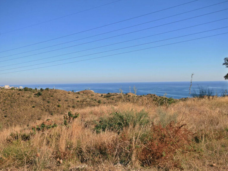 Residential Plot - ID R3049675