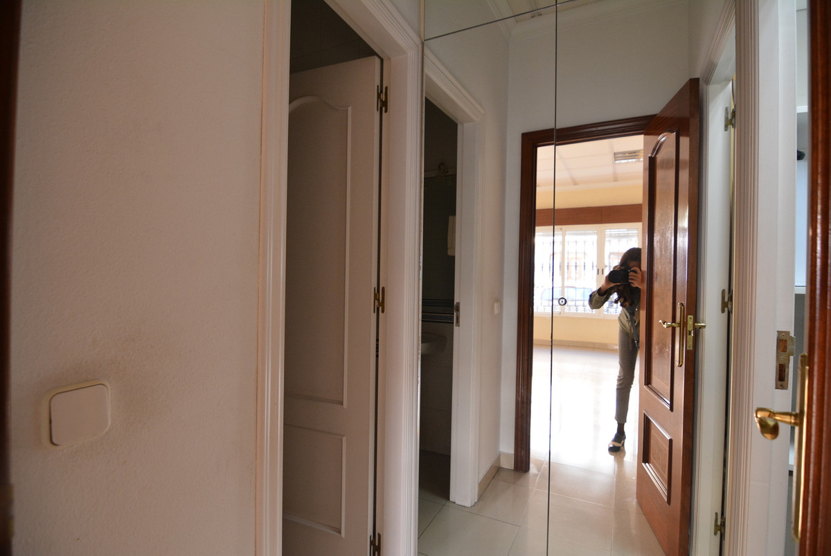 Office - ID R3069349 - Image 8
