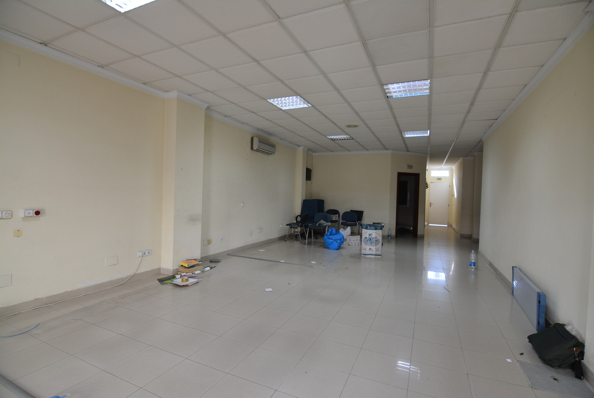 Office - ID R3069349 - Image 9