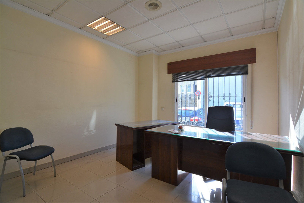 Office - ID R3069349 - Image 13