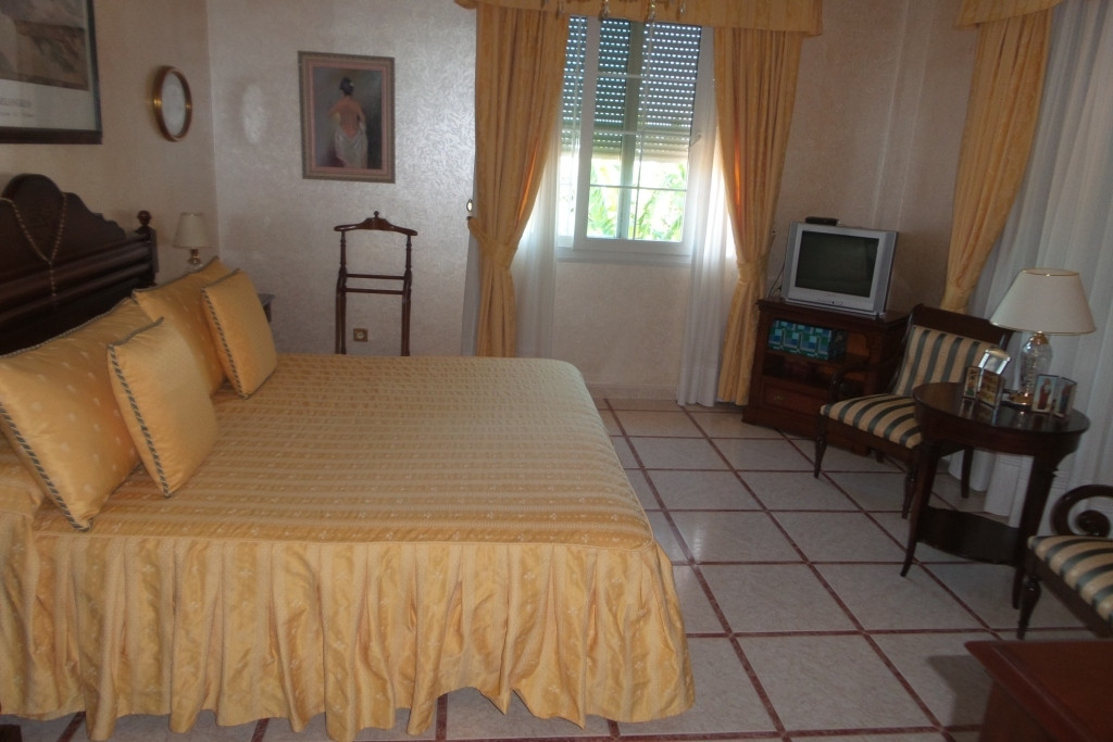 Detached Villa - ID R3119467 - Image 13