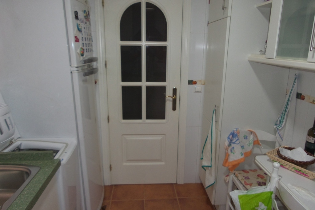 Middle Floor Apartment - ID R3119527 - Image 10