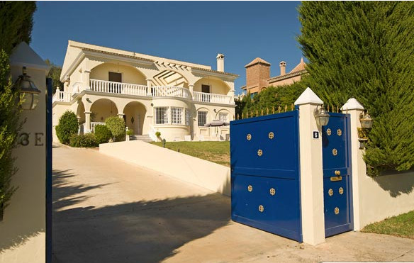 Detached Villa - ID R3159907