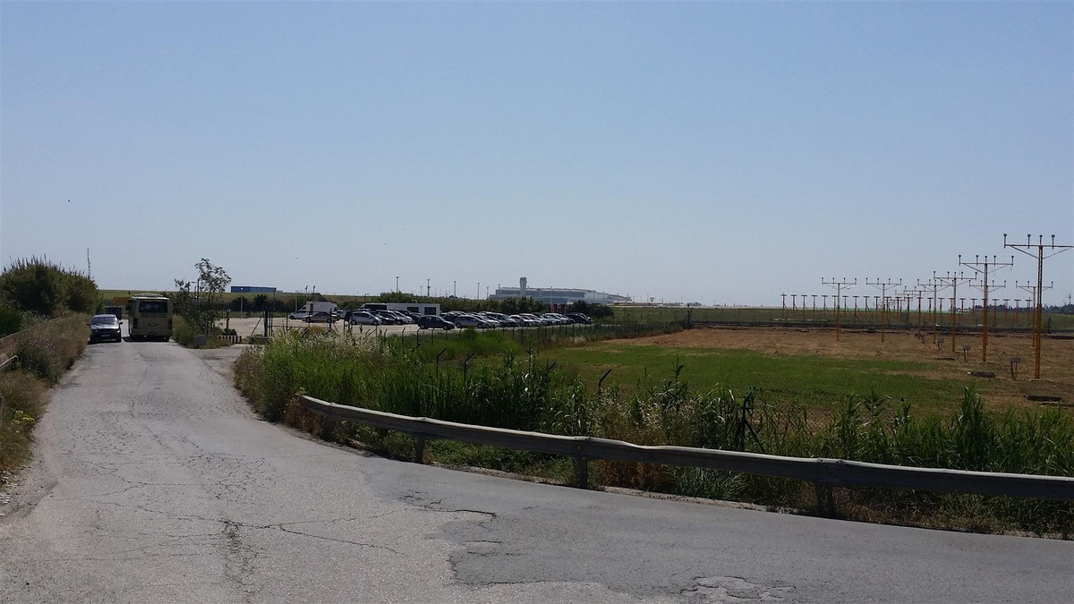 Land - ID R3176794
