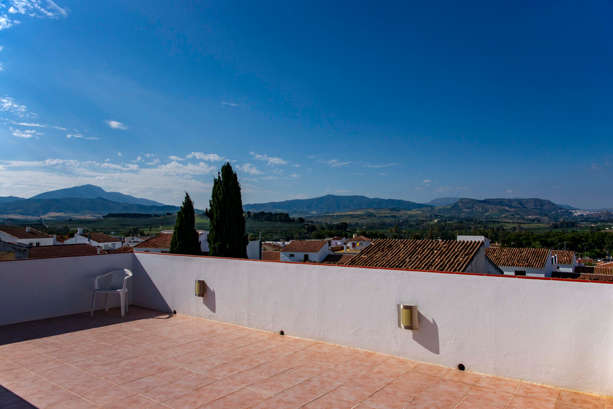 Hostel - ID R3179437 - Image 11