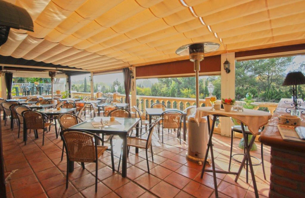 Restaurant - ID R3200449 - Image 2