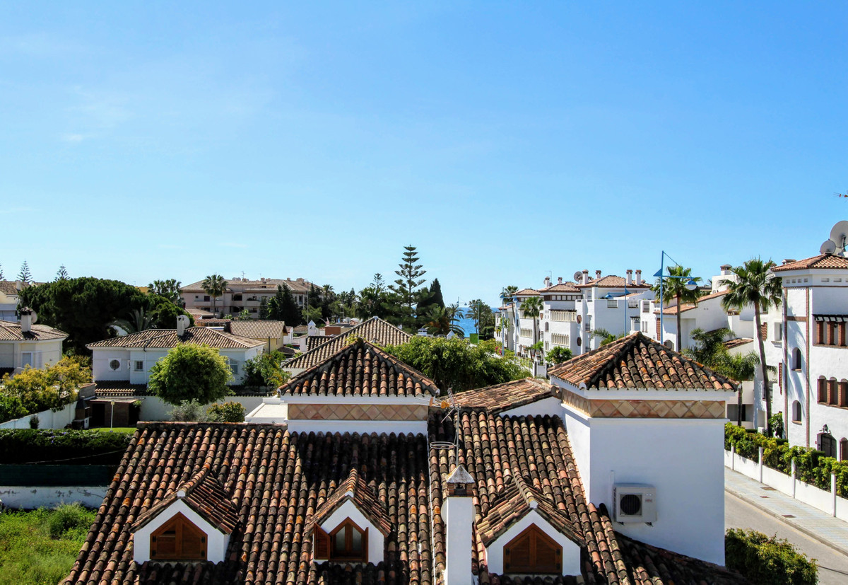 Detached Villa - ID R3229714 - Image 3