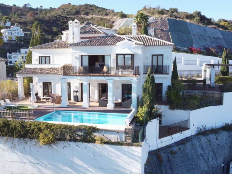 Detached Villa - ID R3250426
