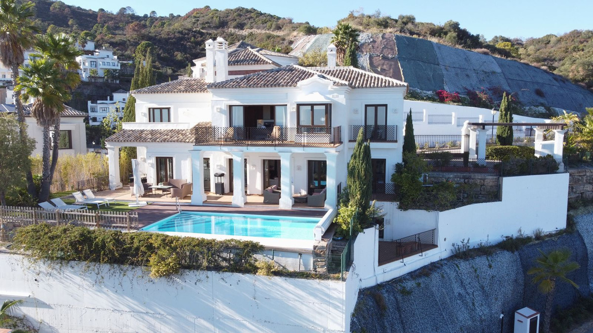 Detached Villa - ID R3250426