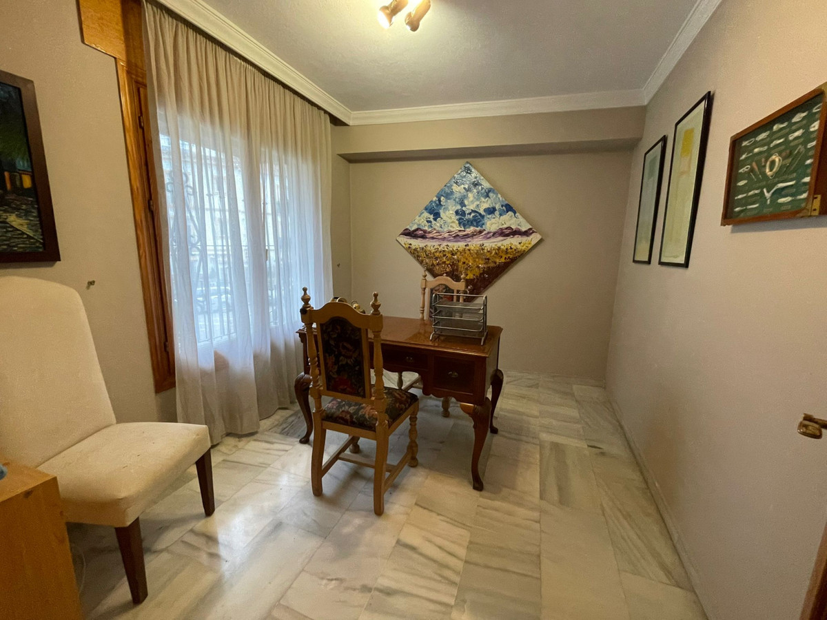 Townhouse - ID R31860 - Image 4