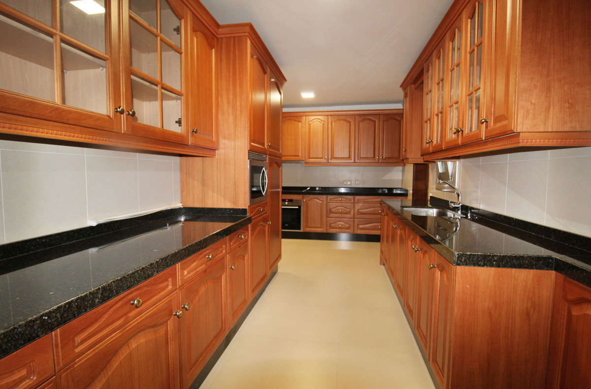 Detached Villa - ID R3333502 - Image 14