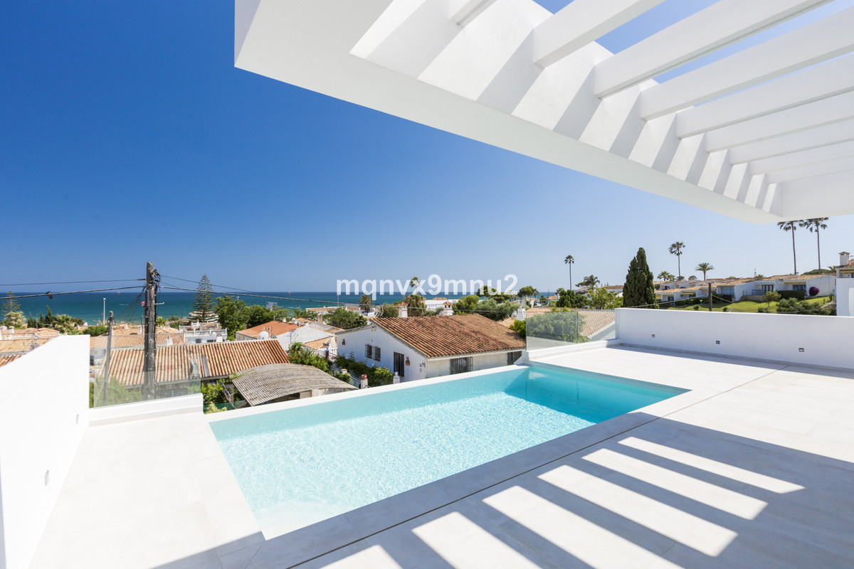 Detached Villa - ID R3348271 - Image 5