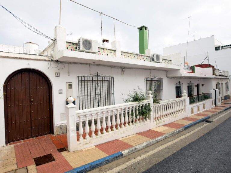 Townhouse - ID R3362083