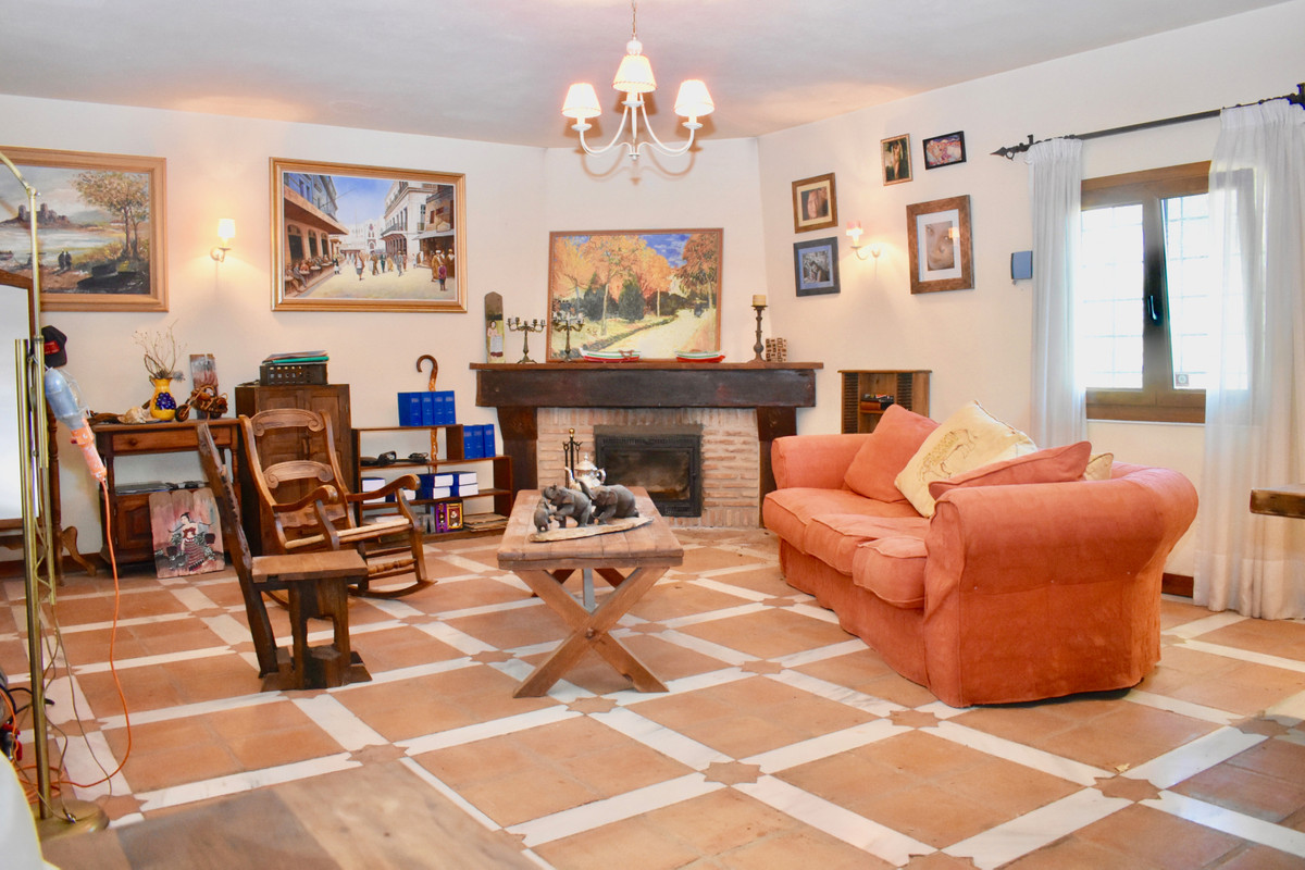 Detached Villa - ID R3417835 - Image 6