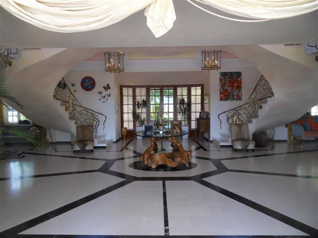 Detached Villa - ID R326285 - Image 3