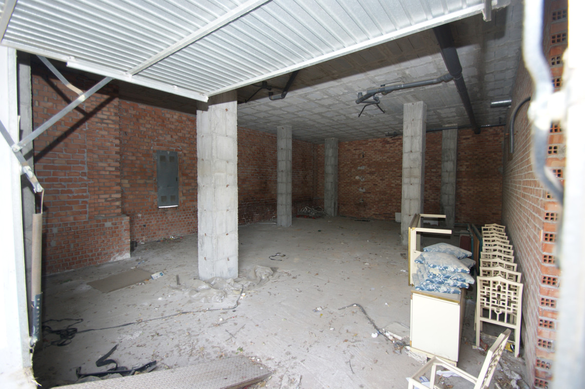 Business - ID R3436237 - Image 8