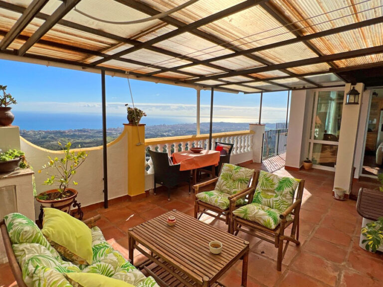 Detached Villa - ID R3444769