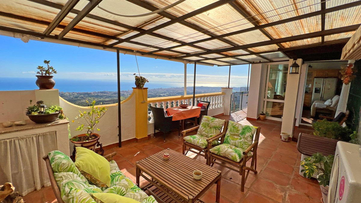 Detached Villa - ID R3444769