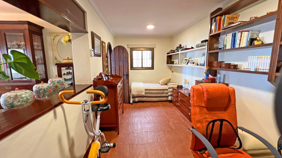Detached Villa - ID R3444769 - Image 11