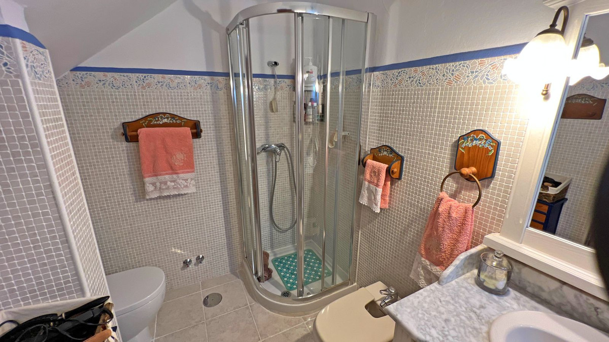 Detached Villa - ID R3444769 - Image 14