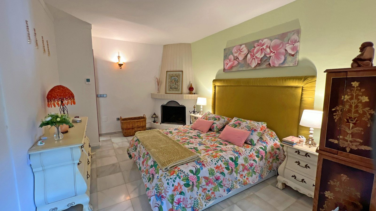 Detached Villa - ID R3444769 - Image 15
