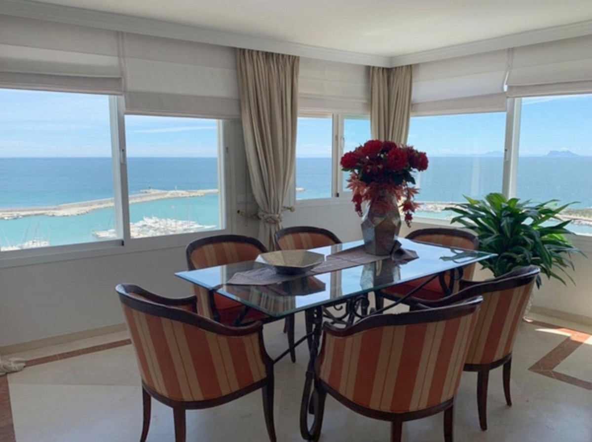 Penthouse - ID R3454105 - Image 2