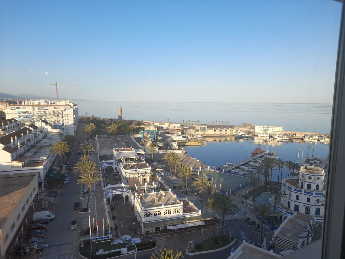 Penthouse - ID R3454105 - Image 9