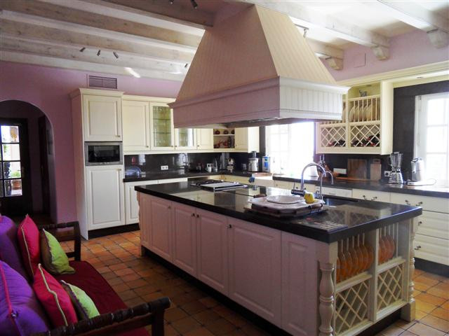 Detached Villa - ID R326285 - Image 12