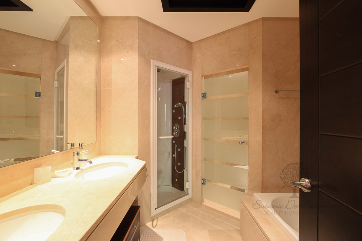 Ground Floor Apartment - ID R3461908 - Image 9