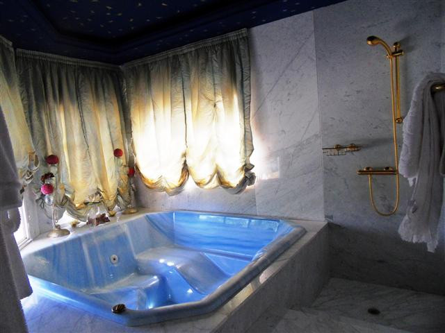 Detached Villa - ID R326285 - Image 15