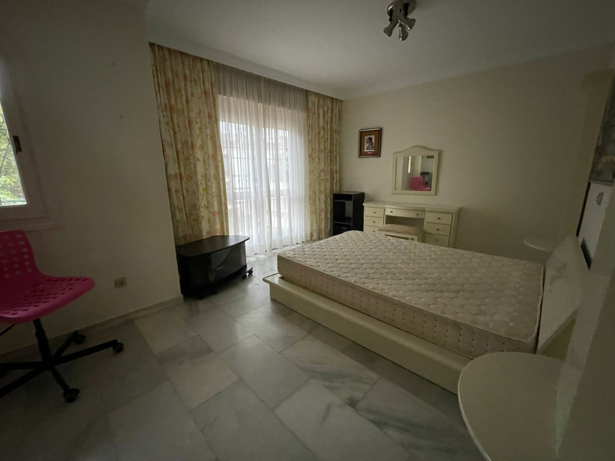 Townhouse - ID R31860 - Image 8