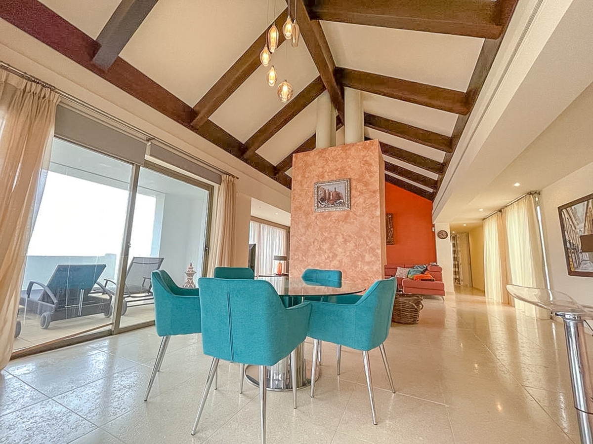 Penthouse - ID R3520486 - Image 8