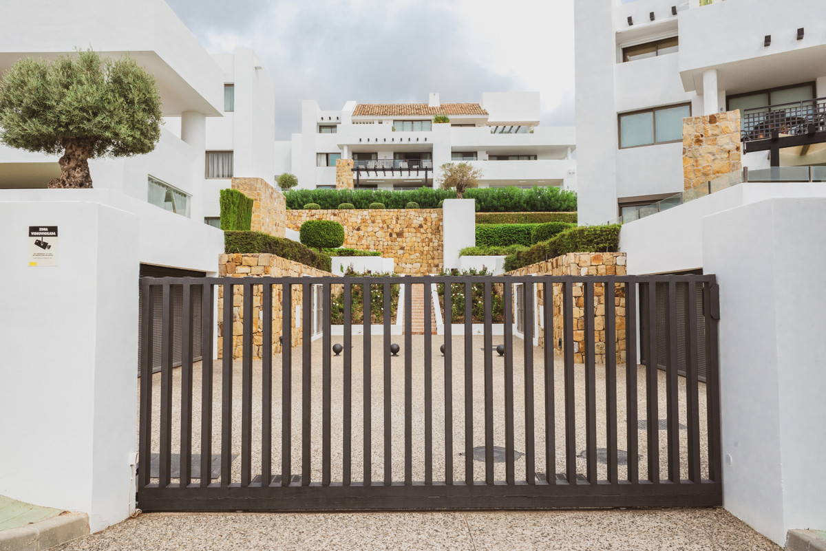 Penthouse - ID R3520486 - Image 15
