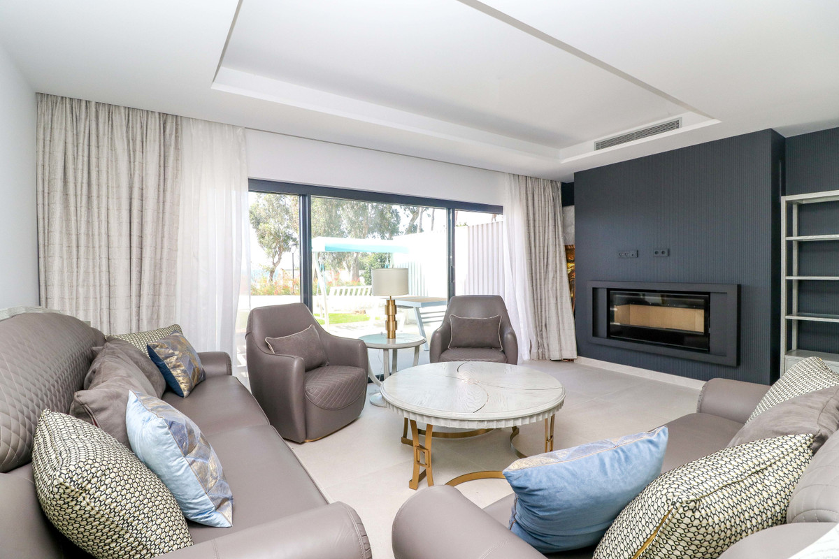 Townhouse - ID R3534511 - Image 6
