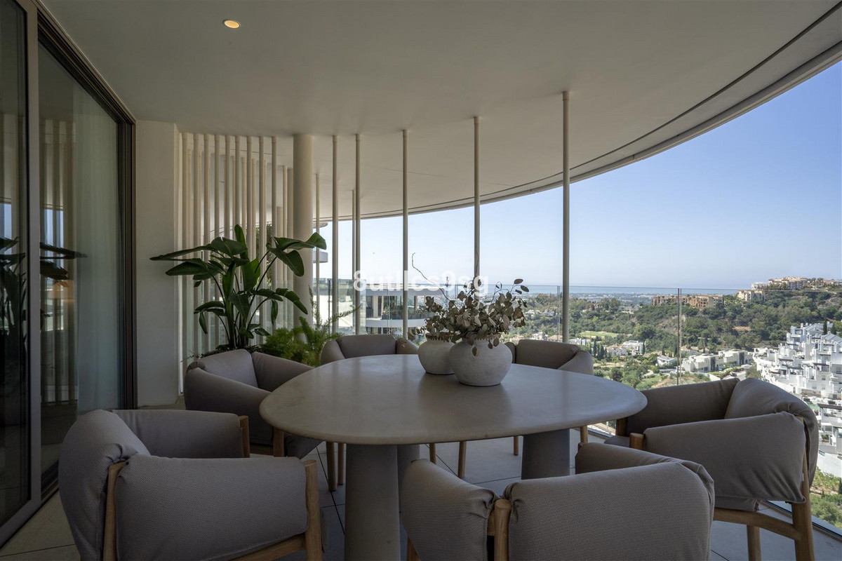 Ground Floor Apartment - ID R3545281