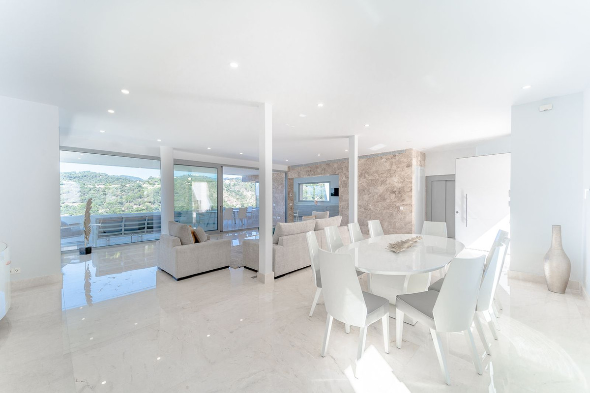 Detached Villa - ID R3575629 - Image 5