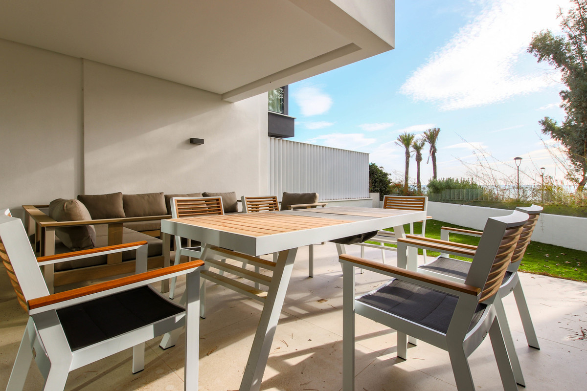Townhouse - ID R3575815