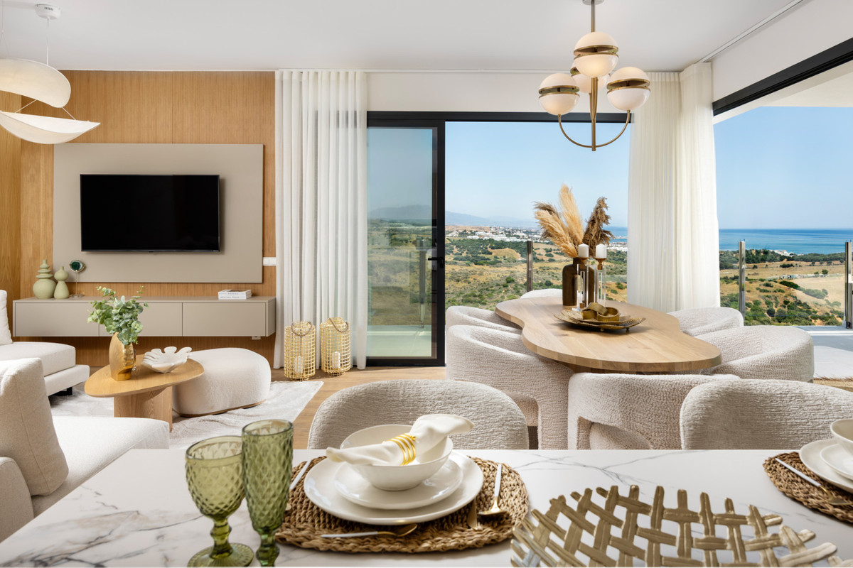 Ground Floor Apartment - ID R3607109 - Image 8