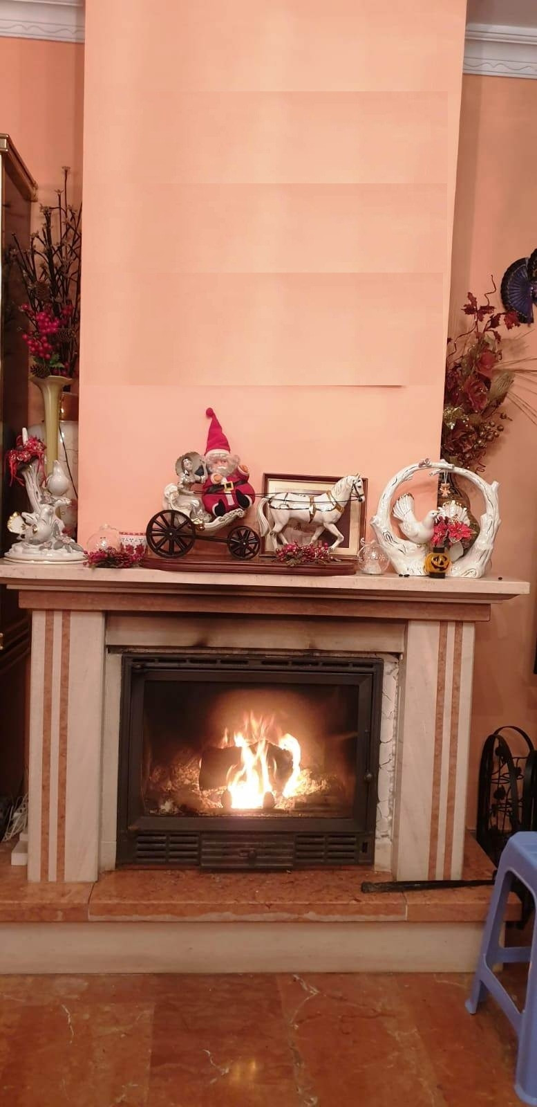 Detached Villa - ID R3611432 - Image 2