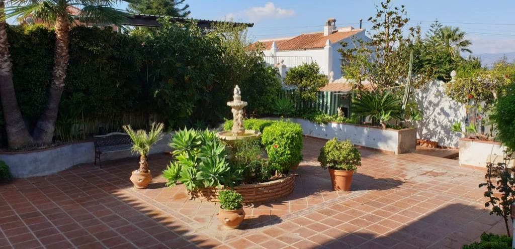 Detached Villa - ID R3611432 - Image 14