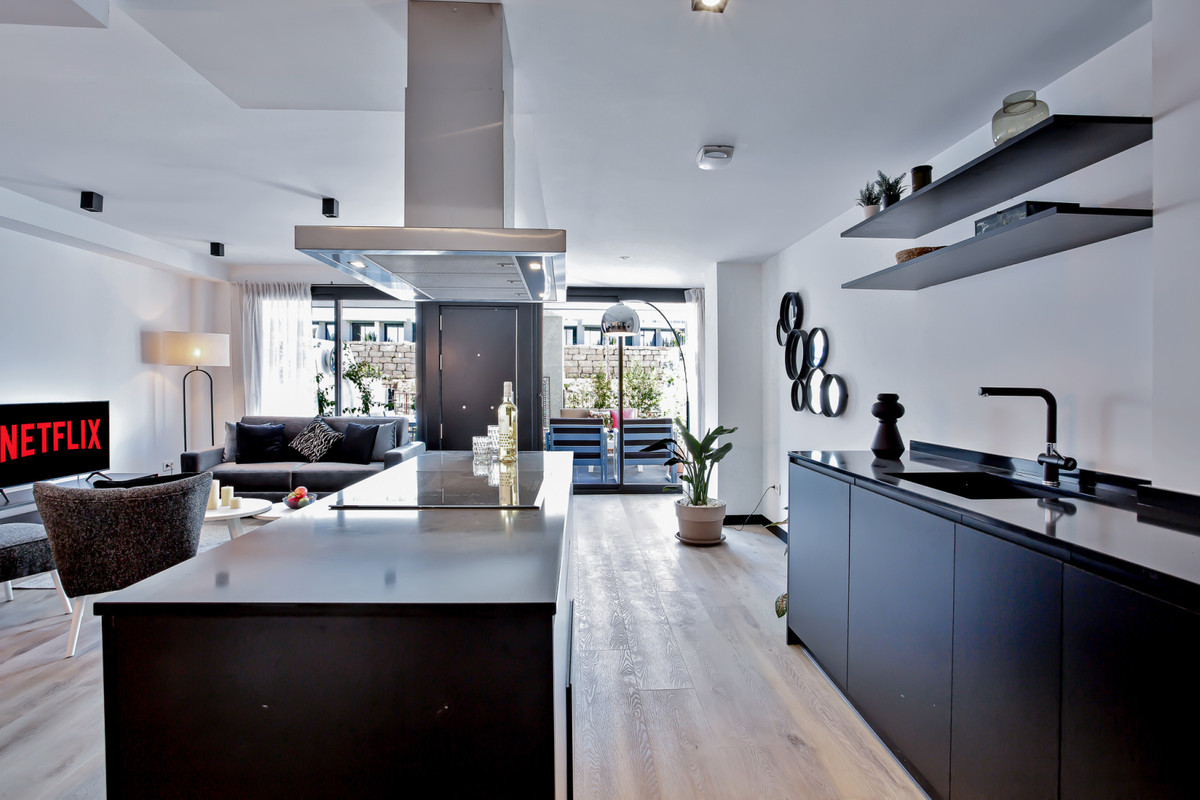 Ground Floor Apartment - ID R3649799 - Image 5