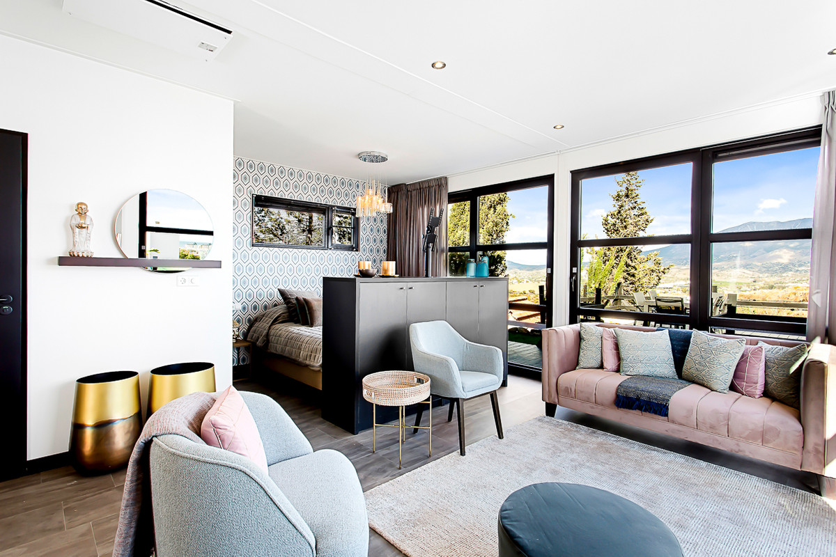 Ground Floor Apartment - ID R3649799 - Image 8