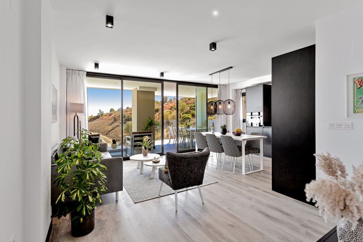Ground Floor Apartment - ID R3649799 - Image 10