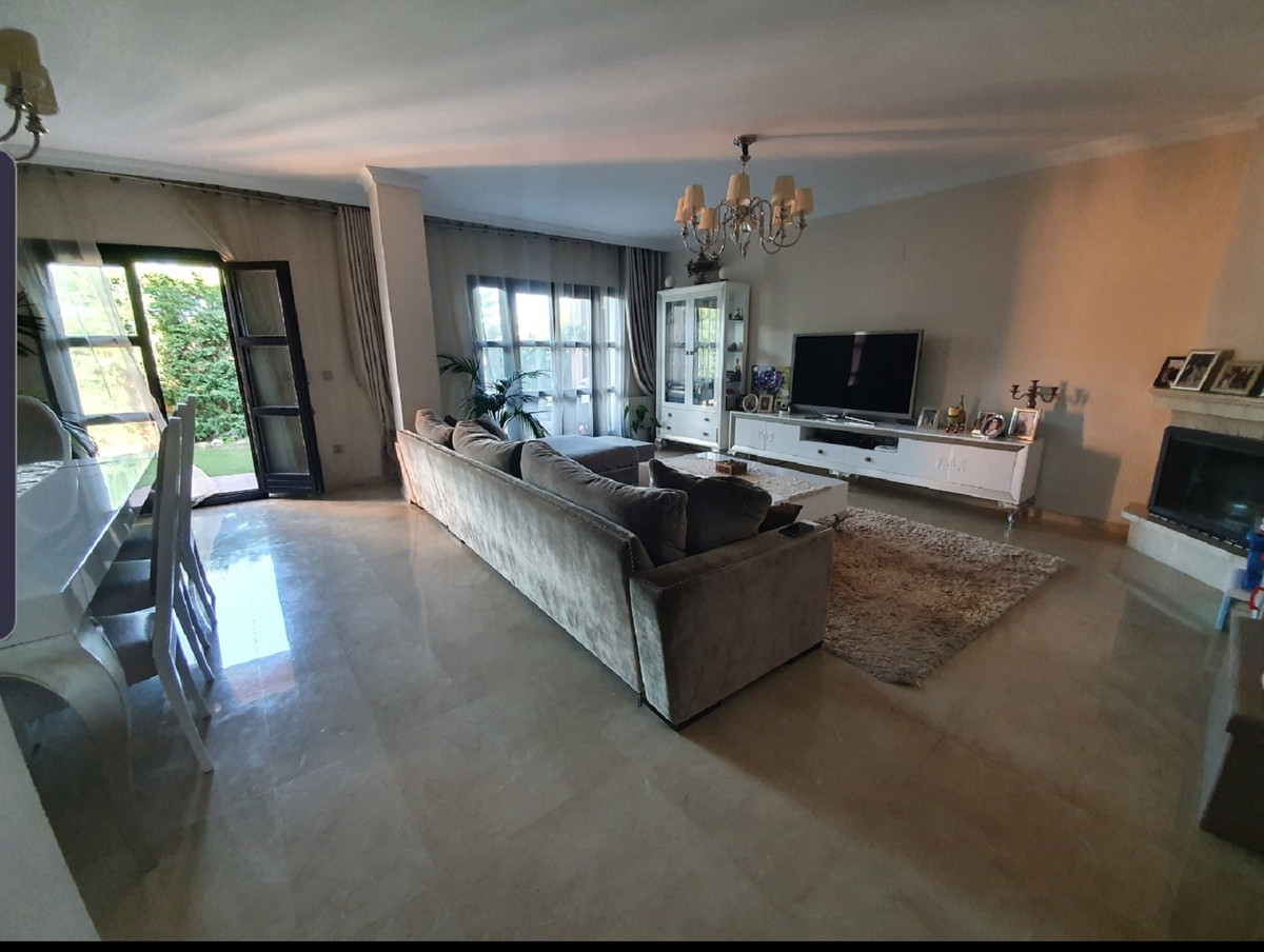 Townhouse - ID R3651992 - Image 7